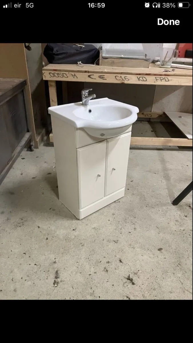 Bathroom vanity unit - Image 3