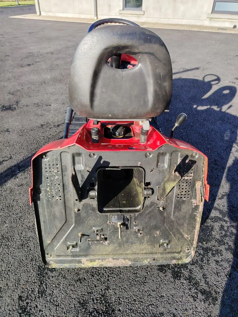 Ride on mower - Image 2