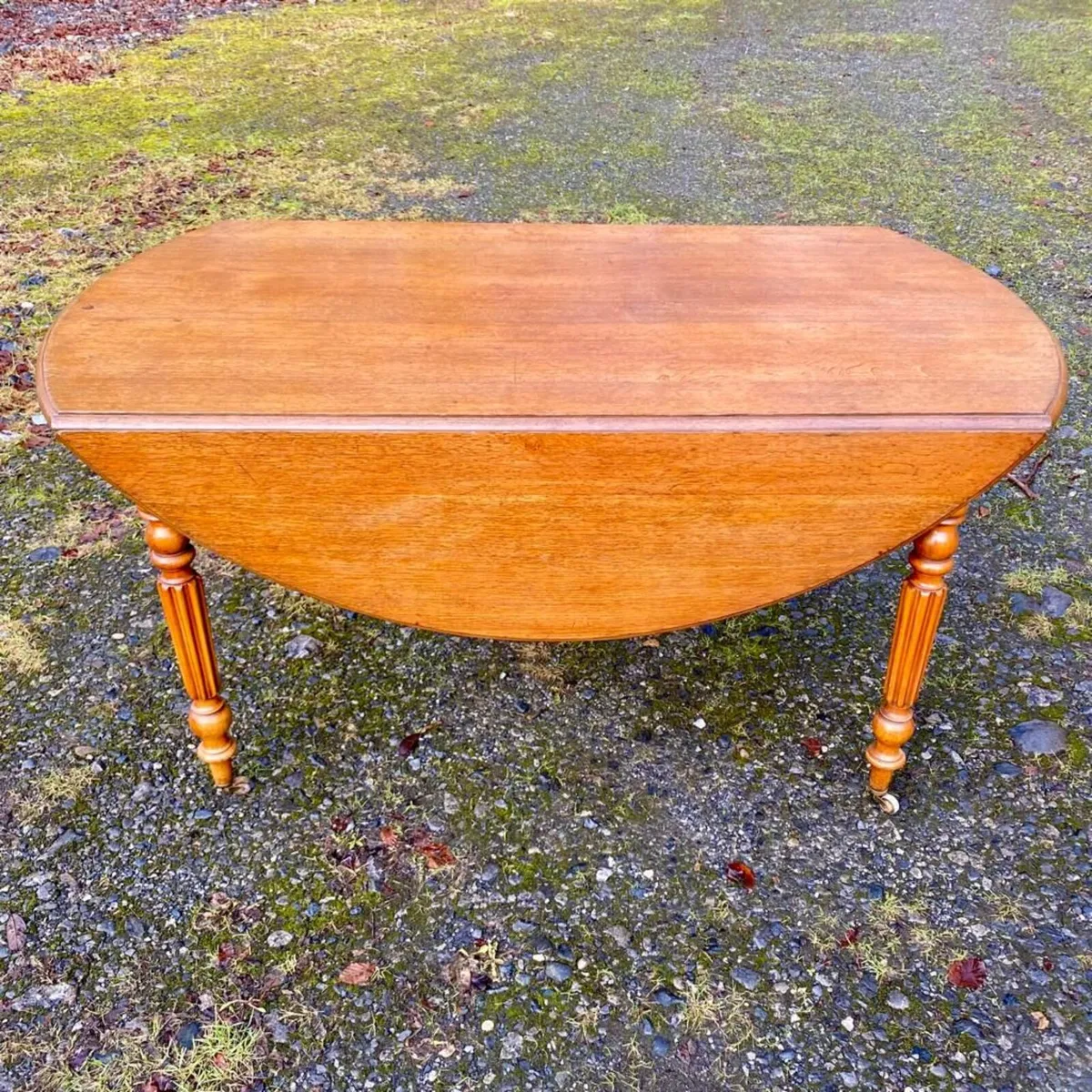 Kitchen Table - Image 1