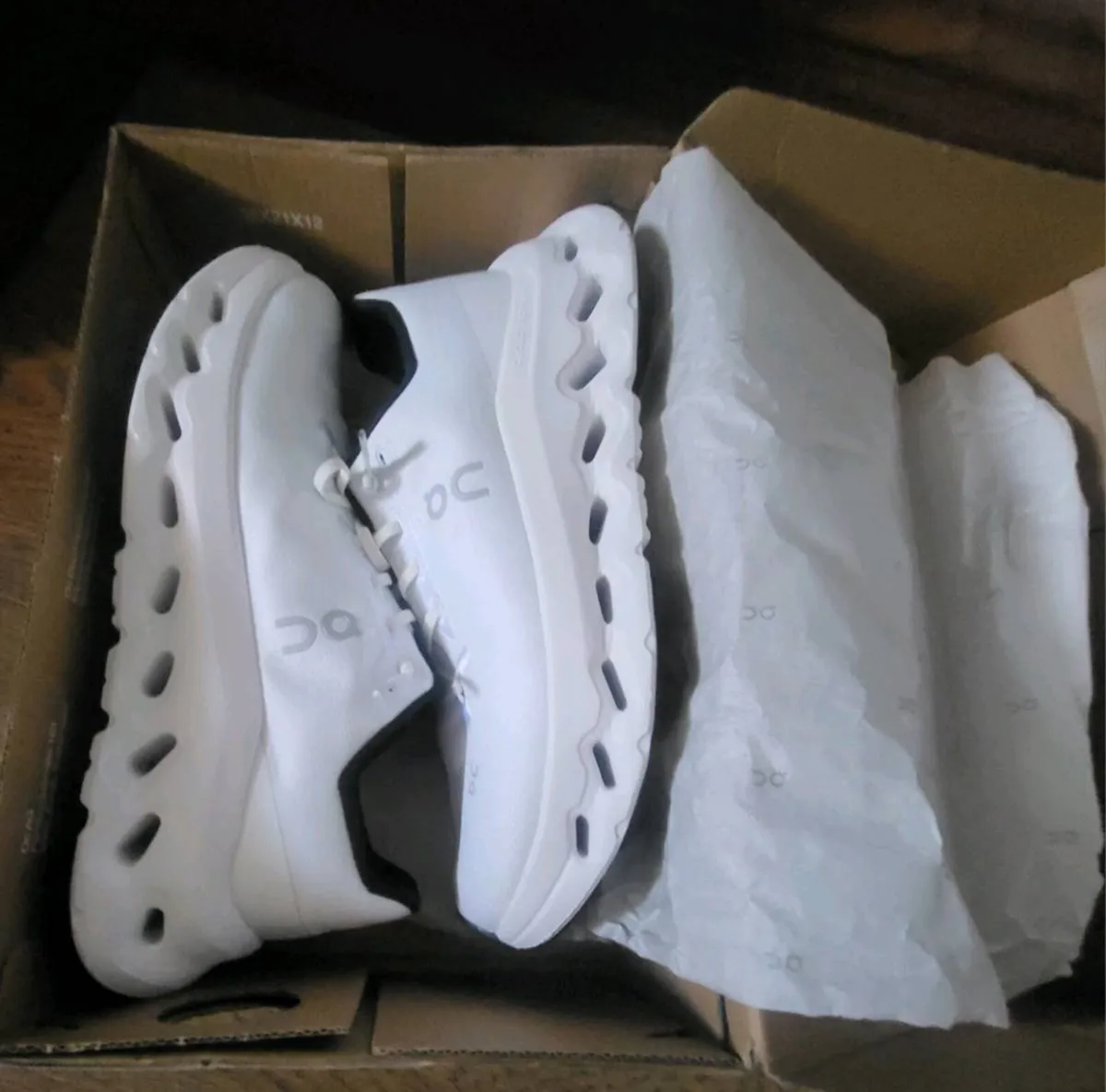 On runners - Image 1