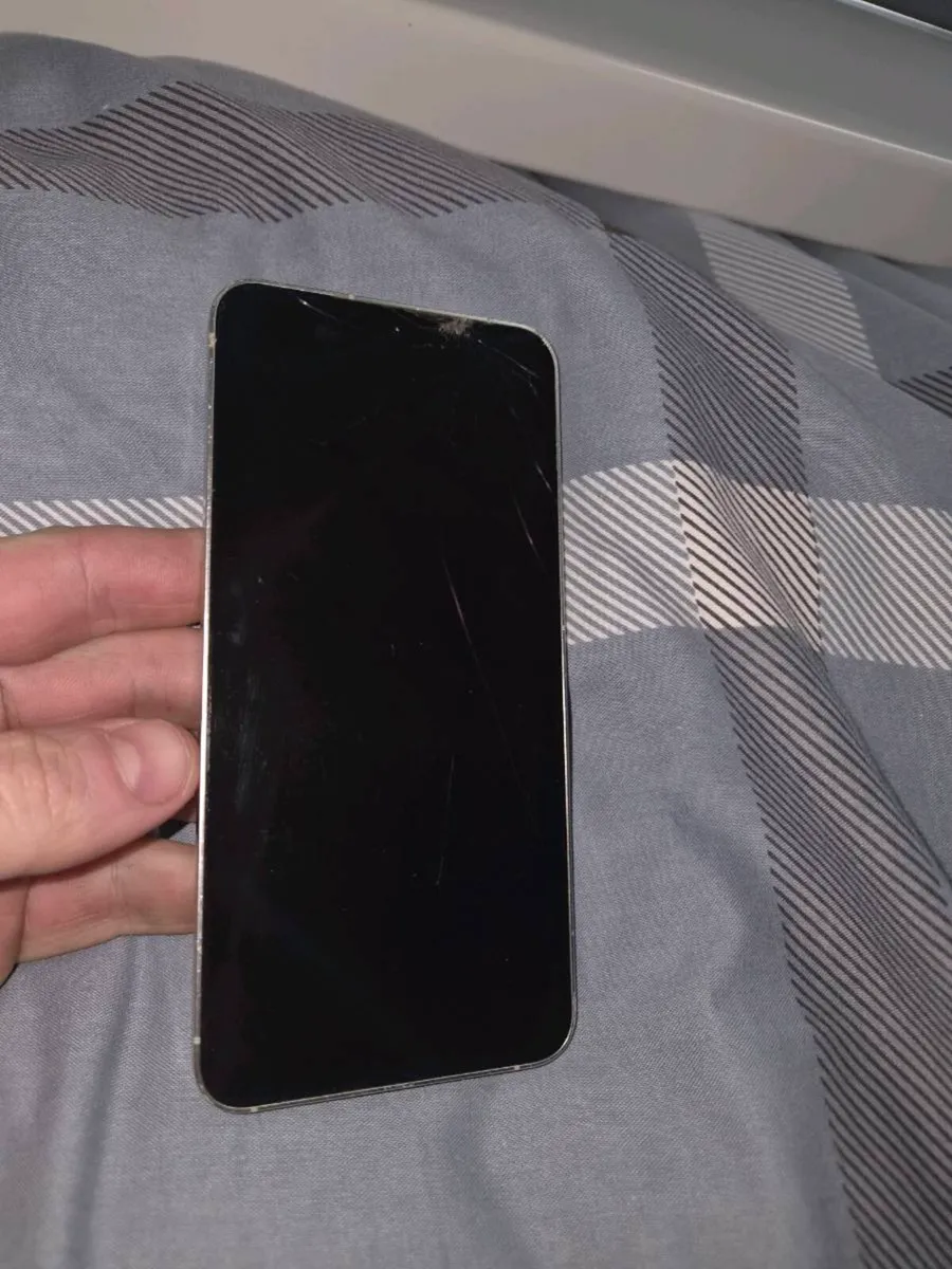 Samsung galaxy S24 - Image 2