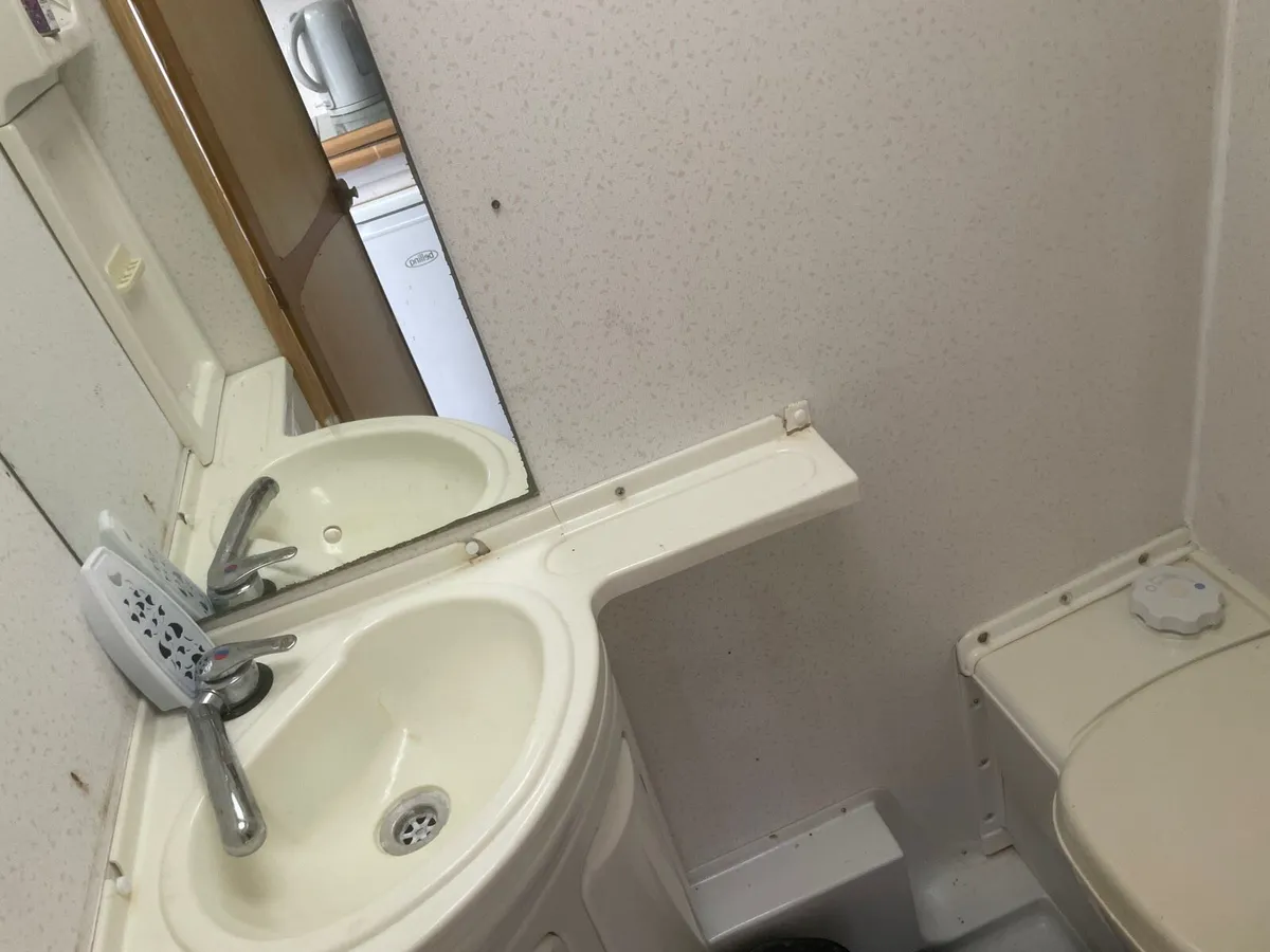 Oddessy eleddis 505 caravan - Image 4