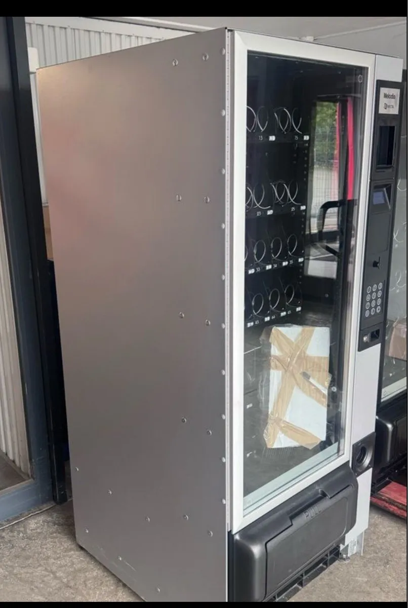 Necta melodia vending machine - Image 2