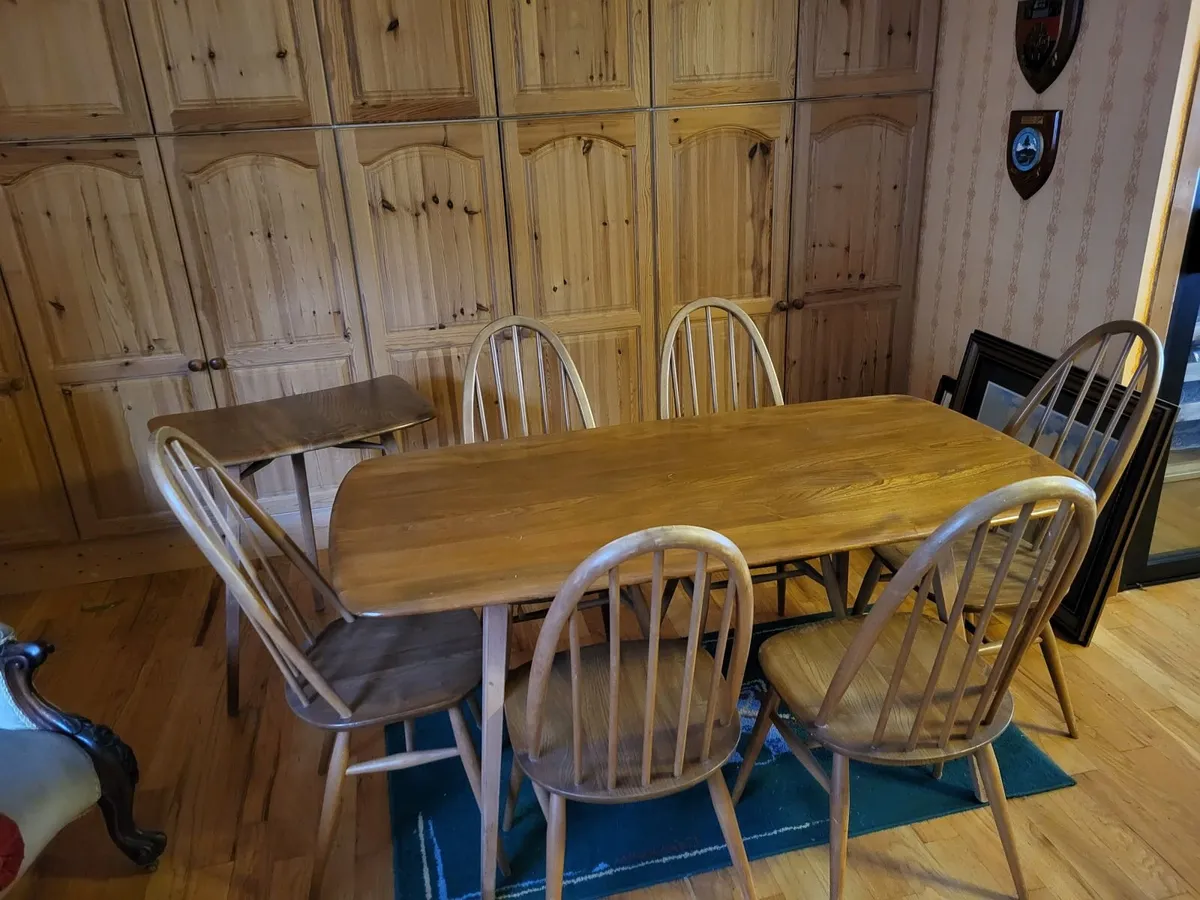 Ercol  dining room furniture . - Image 1