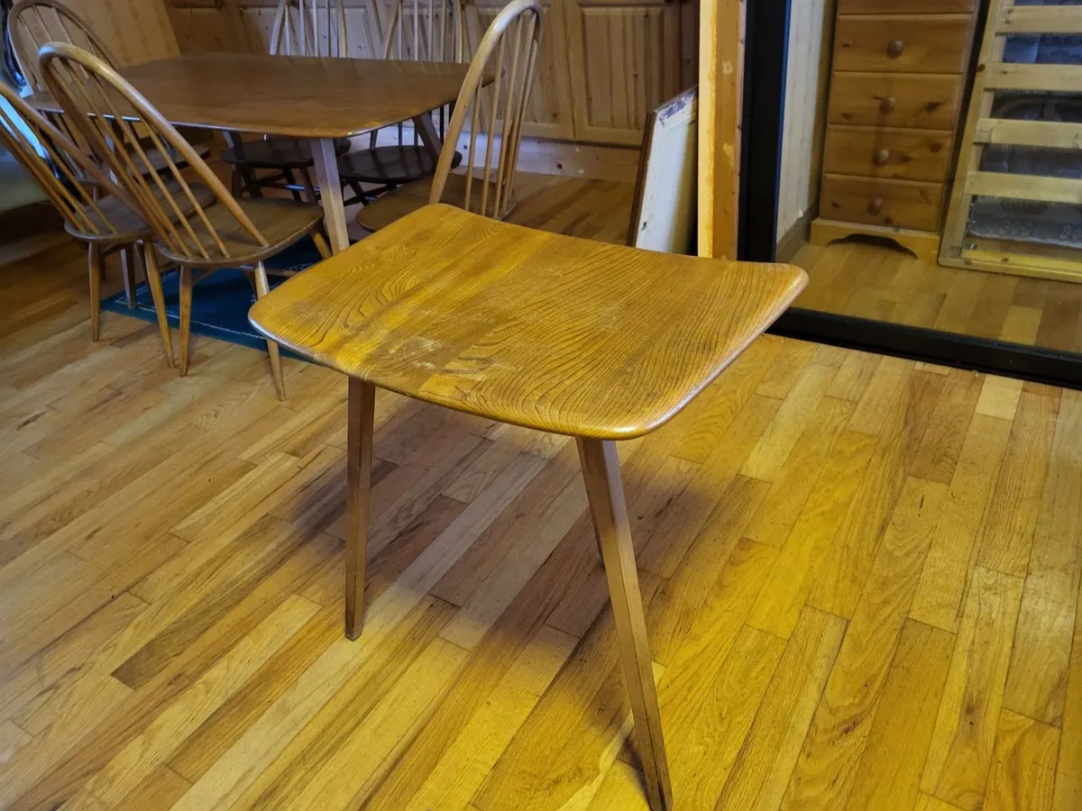 Ercol  dining room furniture . - Image 3