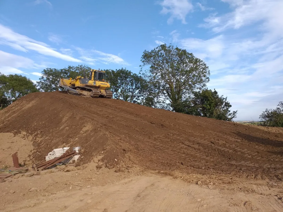 Tractor and digger hire - Image 2