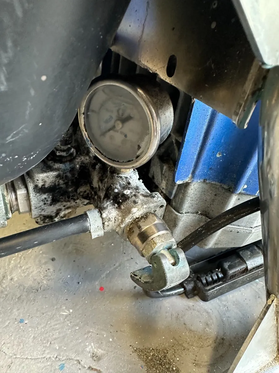 GRACO AIRLESS SPARYER - Image 3