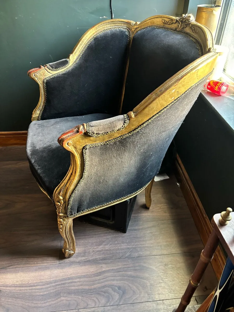 Beautiful chair - Image 2