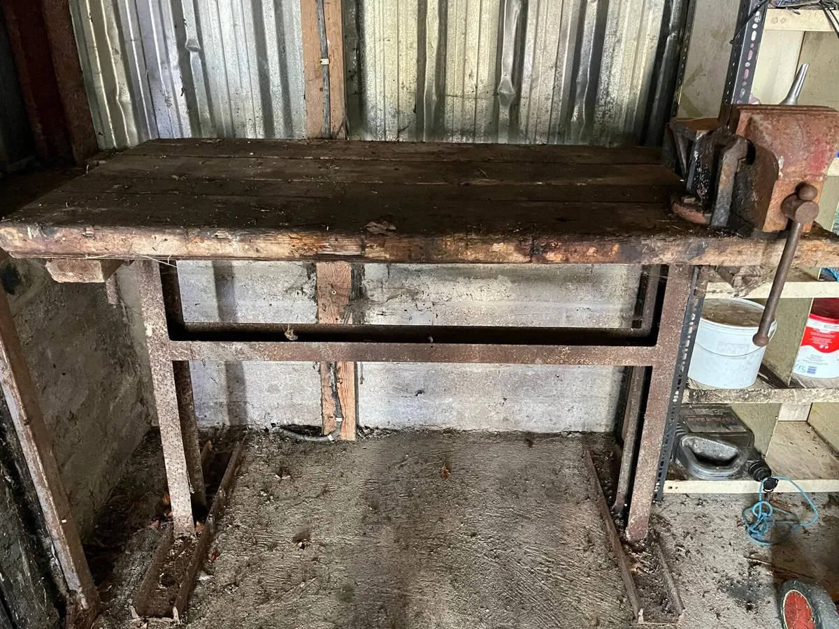 Work Bench with Vice - Image 2