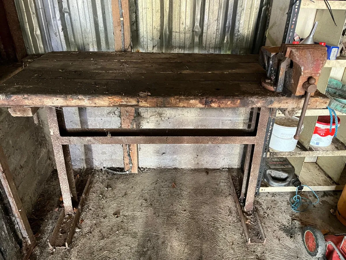 Work Bench with Vice - Image 3