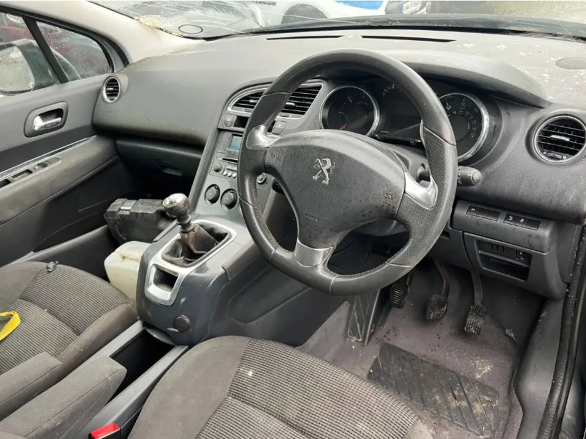 2014 Peugoet 5008 1.6 Diesel driving - Image 4