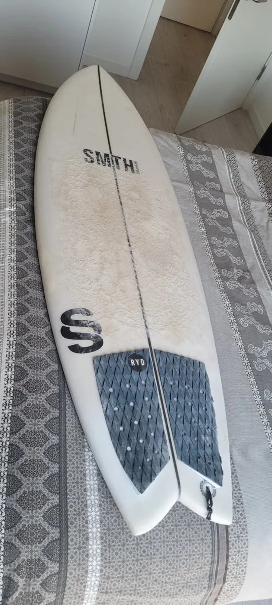 Surfboard perfect condition - 5'7 & 32.65L - Image 1