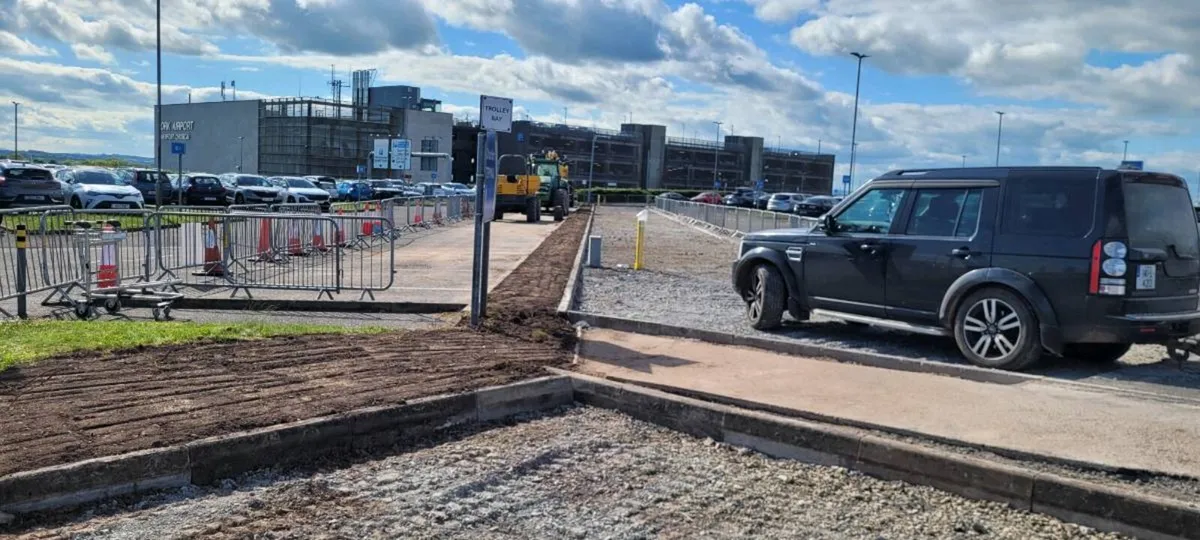 Tractor and digger hire - Image 4