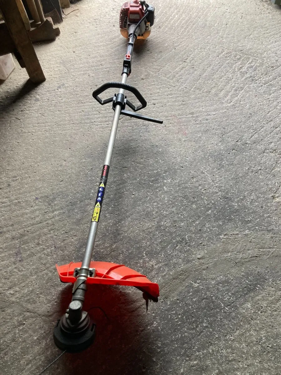 Garden equipment - Image 1