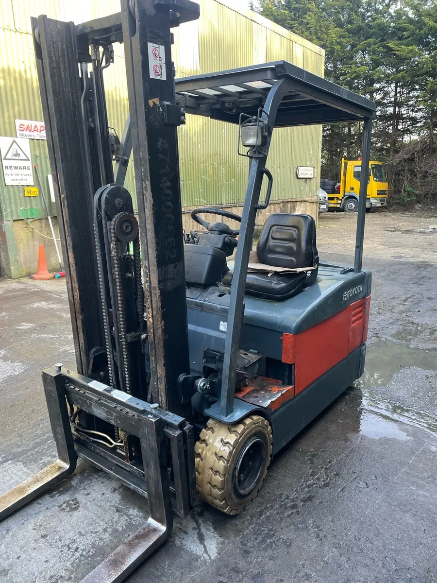 Toyota 2 ton Electric forklift - Image 4