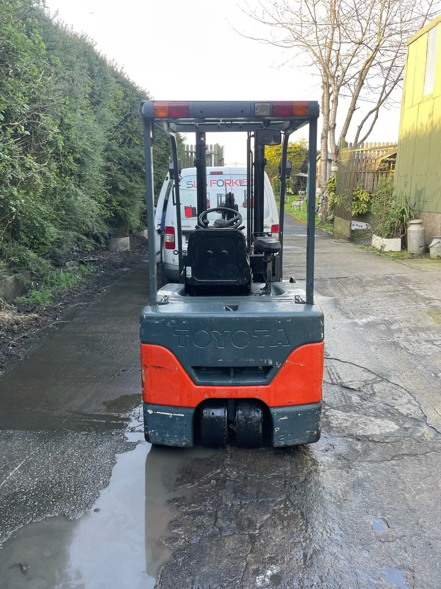 Toyota 2 ton Electric forklift - Image 3