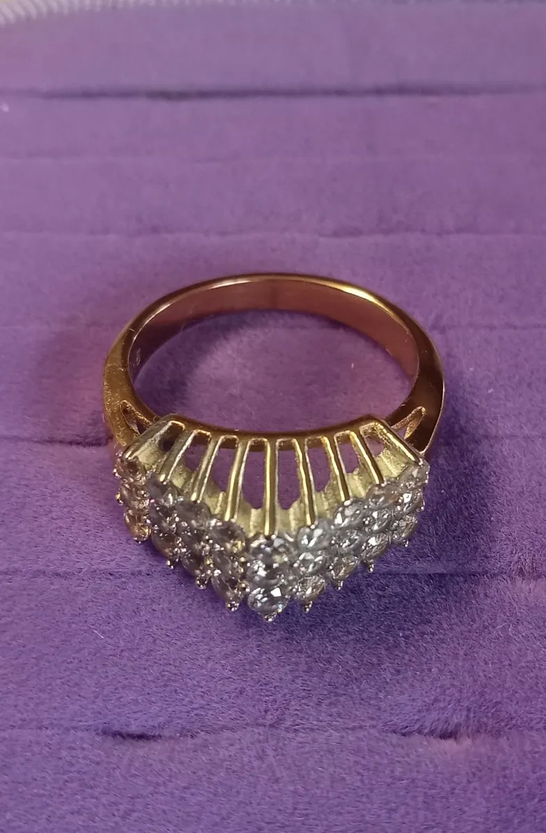 Beautiful Dress Ring - Image 4