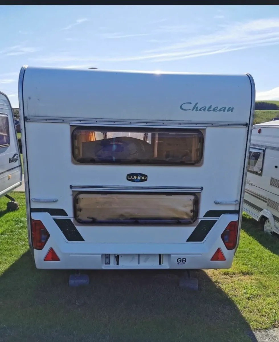 5/6 BERTH LUNAR WITH FIXED BUNK BEDS - Image 3
