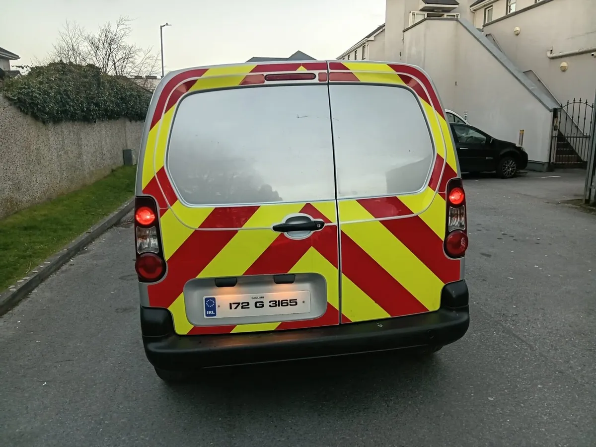 2017 (172) Peugeot Partner 1.6 HDI DOE&TAX - Image 2