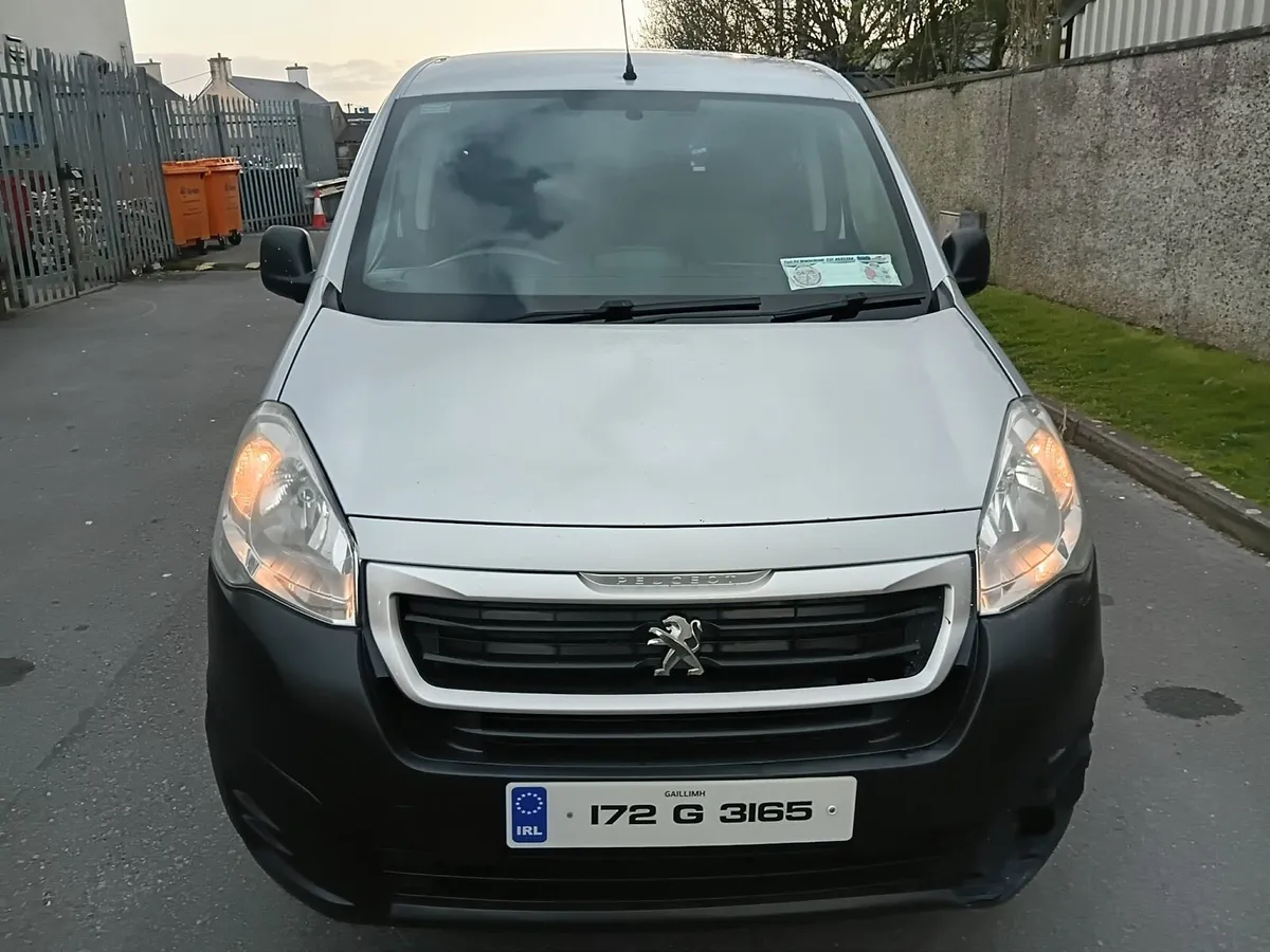 2017 (172) Peugeot Partner 1.6 HDI DOE&TAX - Image 1