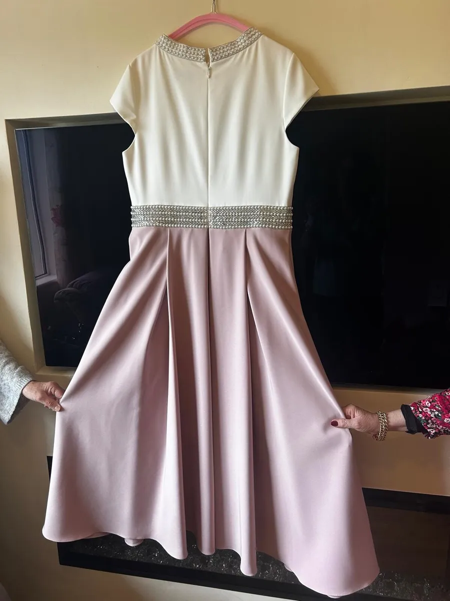 Wedding dresses - Image 4