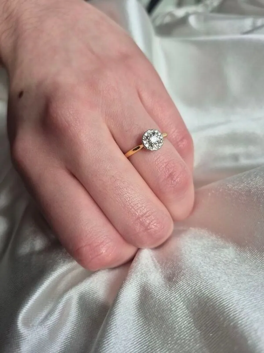 0.50ct Diamond Cluster Engagement Ring 18ct Gold Size K Hallmarked - Image 4