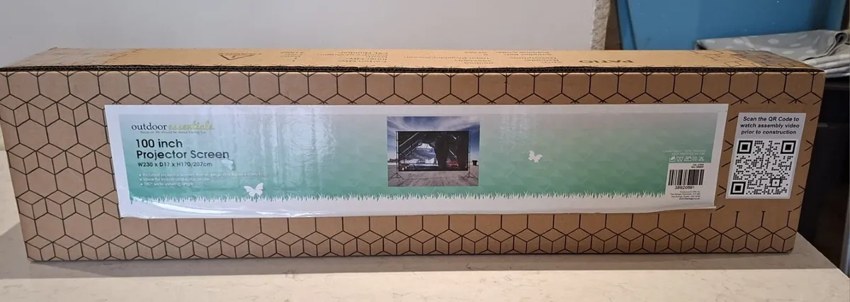 Indoor/Outdoor Projector Screen - Image 1