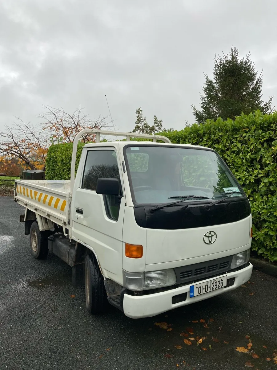 01 Toyota dyna 100 tipper - Image 1