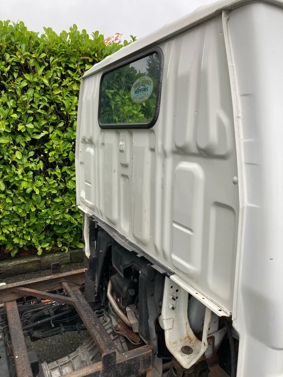 01 Toyota dyna 100 tipper - Image 4