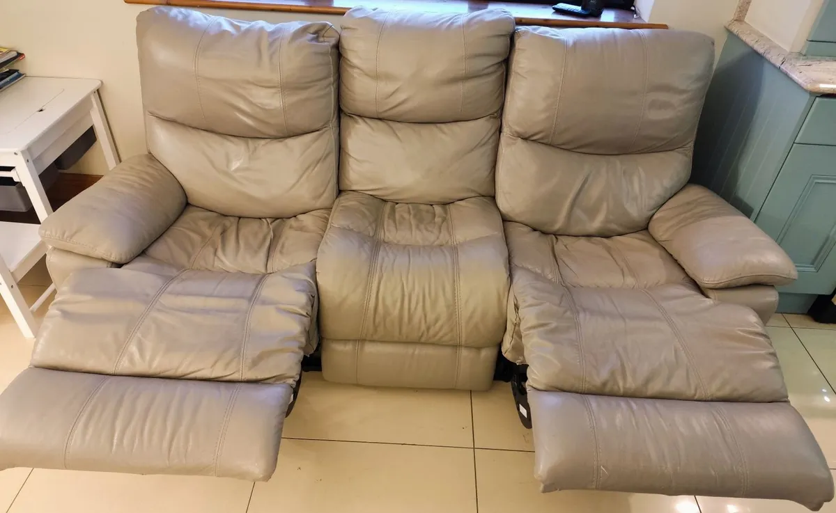 Leather 3 seater Couch - Image 1