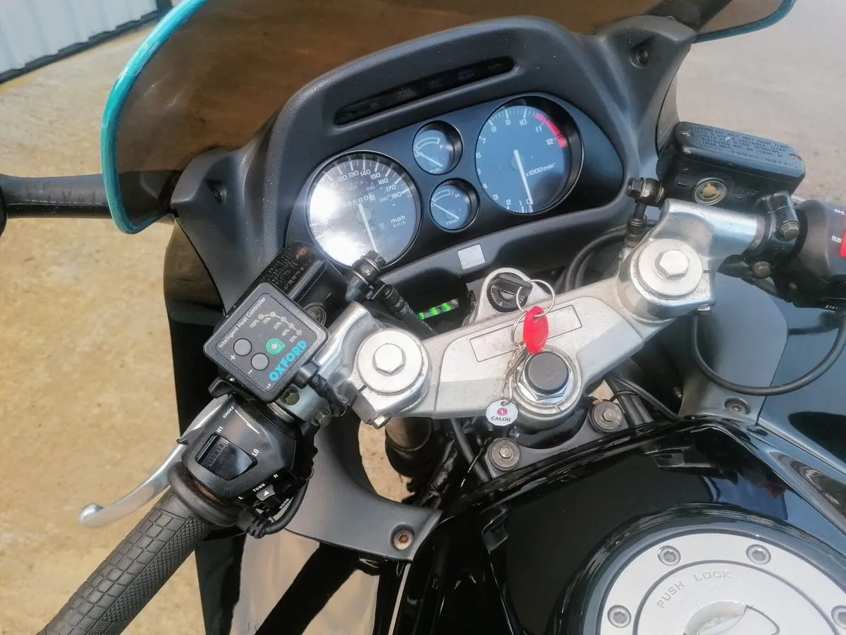 1994 Honda CBR1000F in excellent condition - Image 4