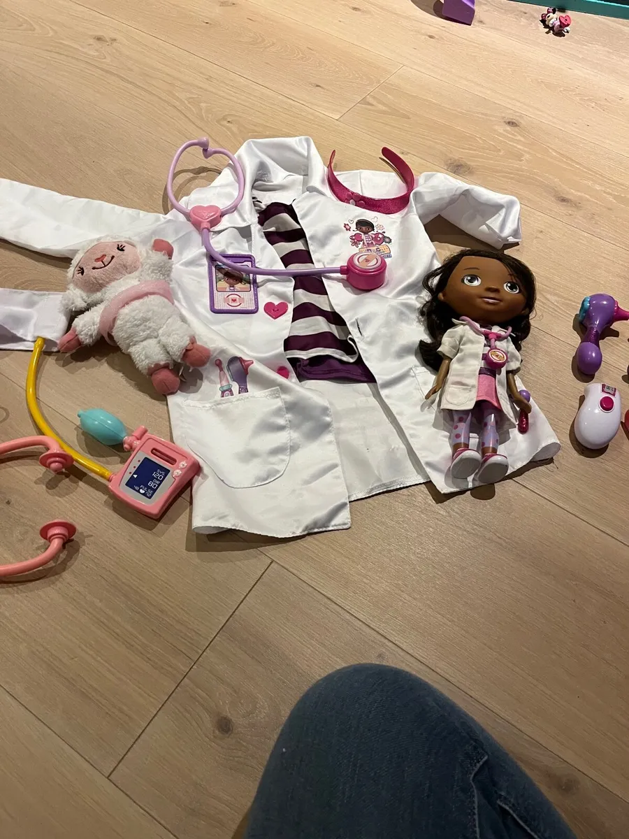 Doc McStuffin toys - Image 2