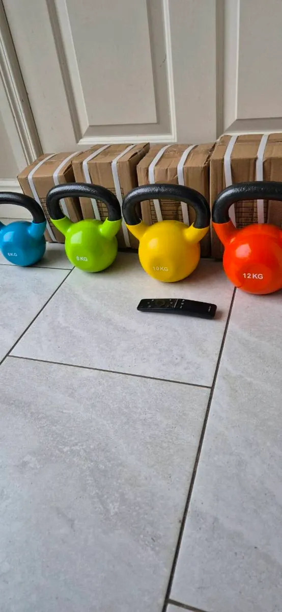 7x brand new cast iron kettlebells - Image 4