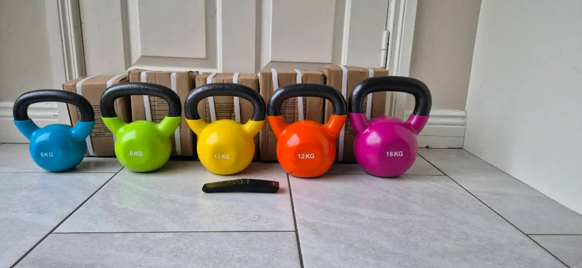 7x brand new cast iron kettlebells - Image 2