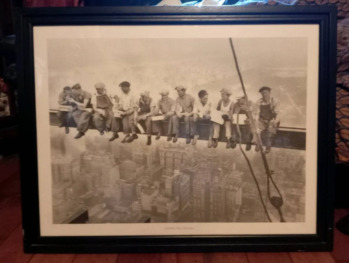 Lunch Atop A Skyscraper Large Picture - Image 3