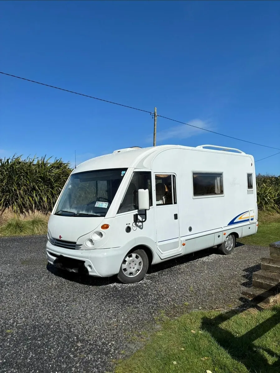 RHD - A Class Camper Burstner Elegance I59 Compact - Image 3