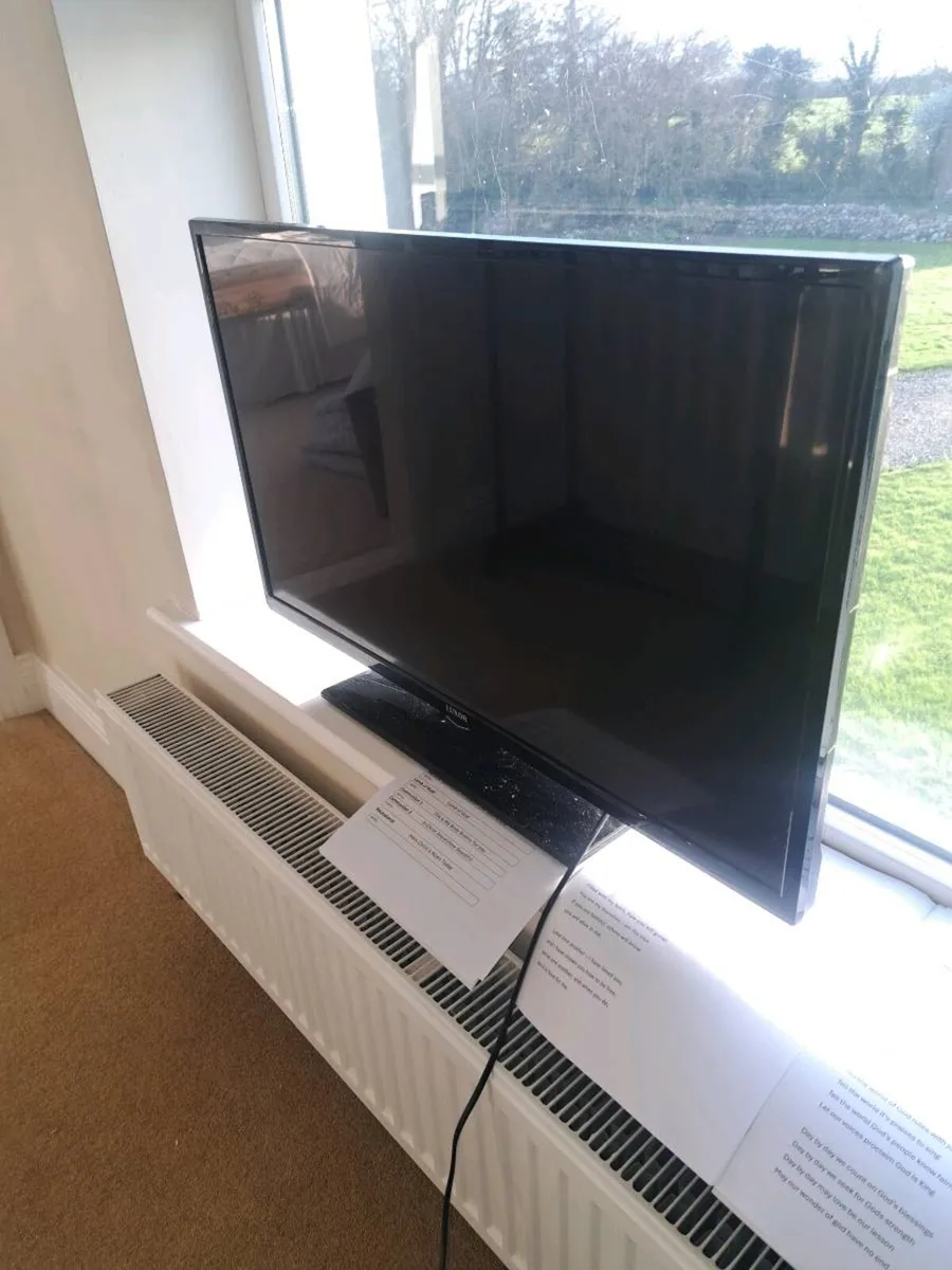 33 inch luxer  tv - Image 2