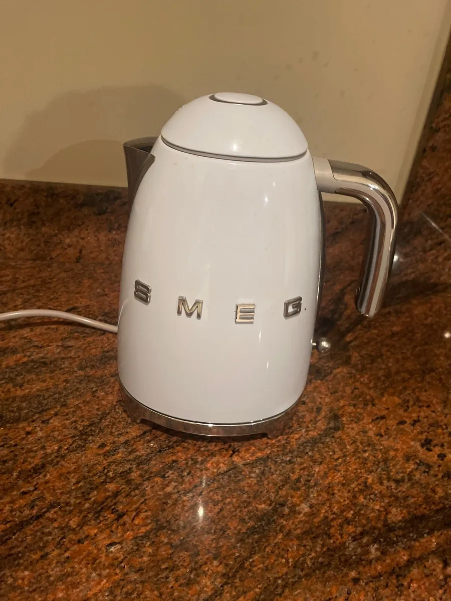 Blue Smeg Kettle - Image 1