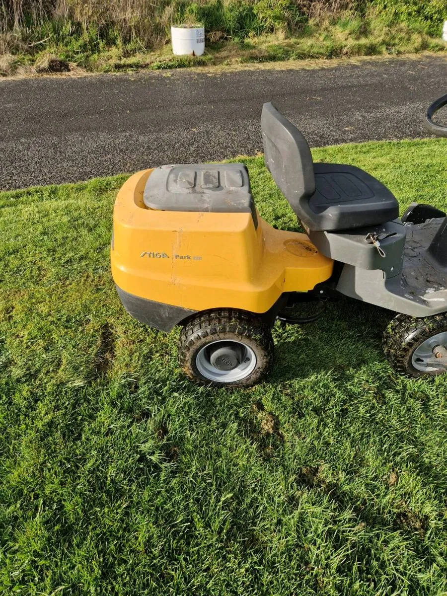 Lawn mower - Image 4