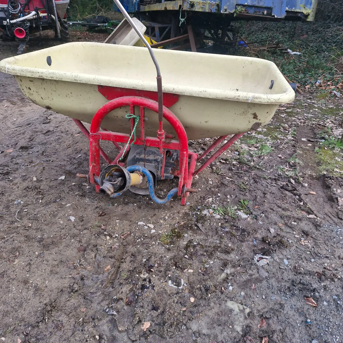 Fertiliser spreaders - Image 2