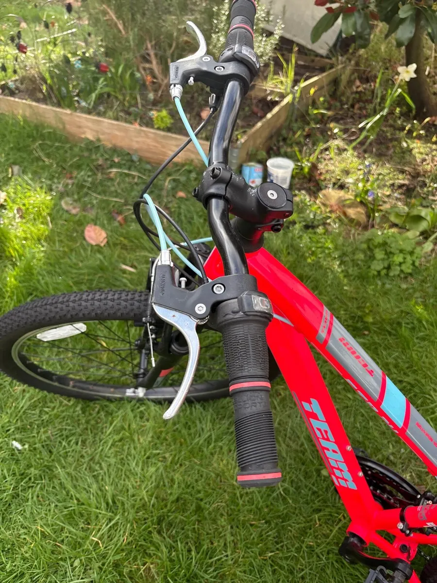 Girls bike - Image 1