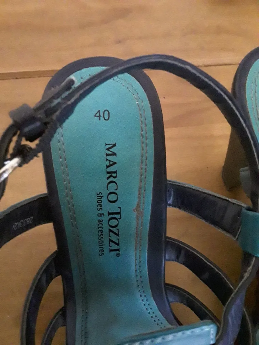 Ladies brand new designer sandals size 7 - Image 2