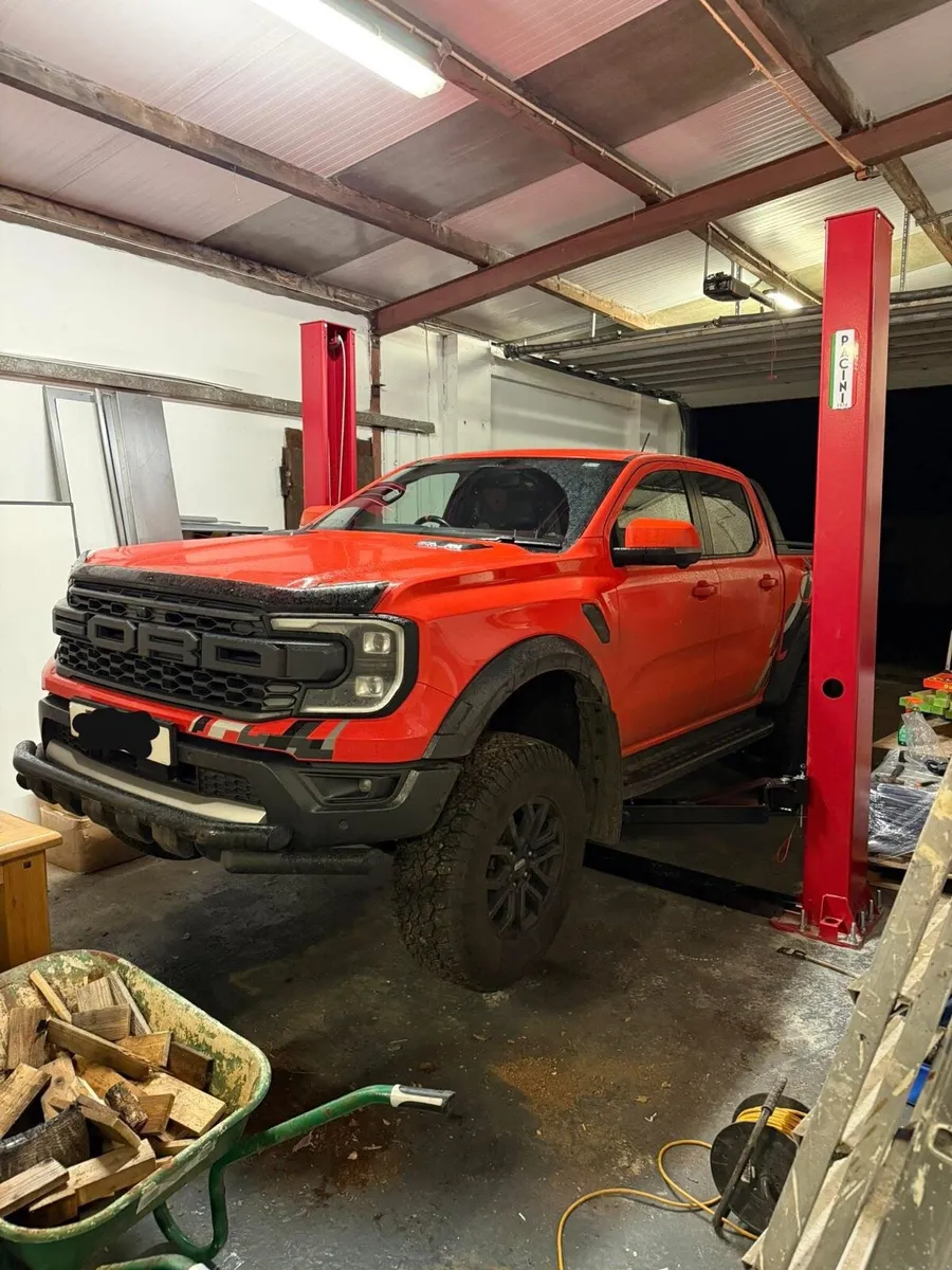 Pacini 2 Post 4 Ton Lift - PC4000F - Image 1