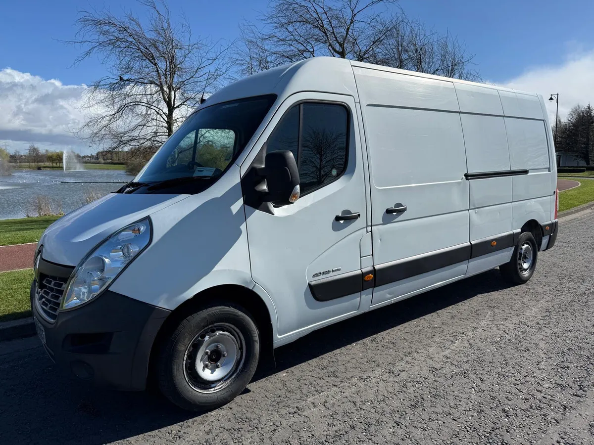 LOW MILEAGE ONE OWNER NEW DOE/CVRT - Image 3