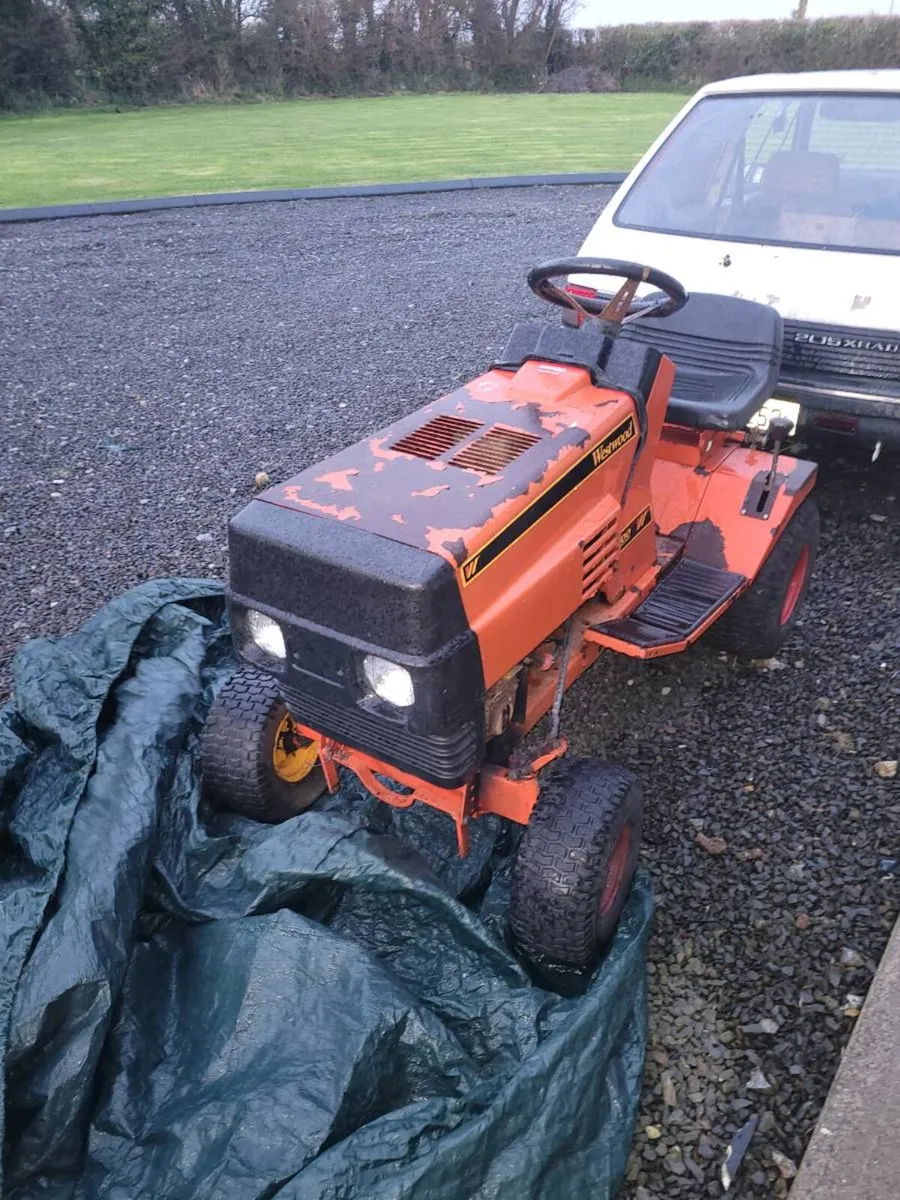 Westwood t1200 mower - Image 1