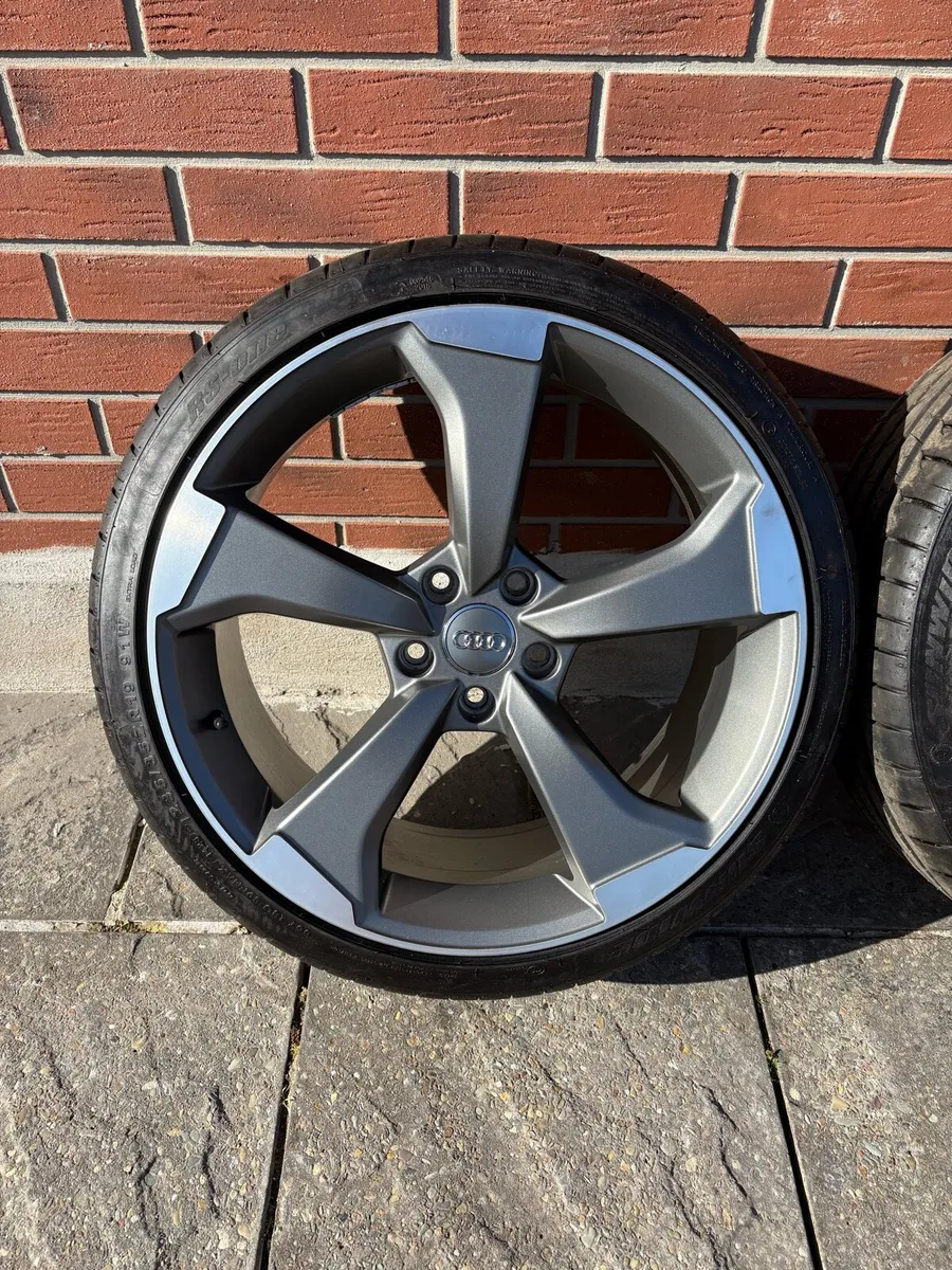 19” New Style TTRS - Image 2