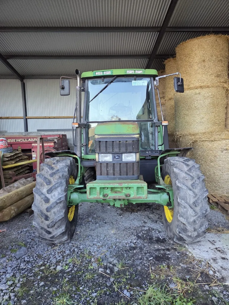 John Deere 2004 - Image 1