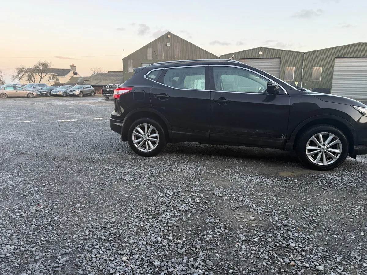 2016 Nissan Qashqai 1.6 diesel 4x4 -wheel-drive - Image 1