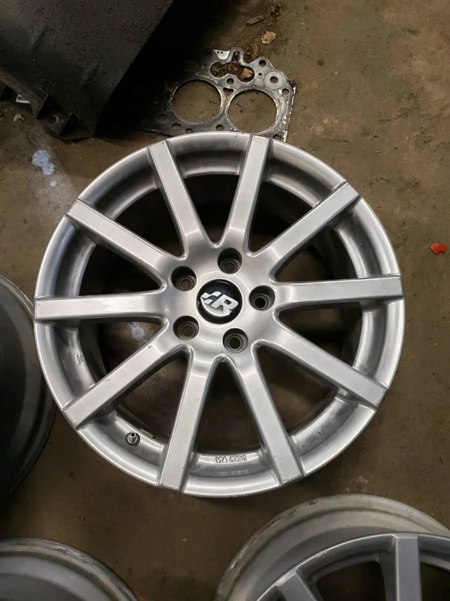 Rare Volkswagen Golf R32 Alloys - Image 4