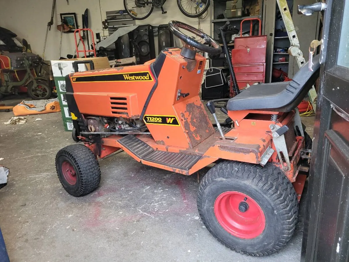 Westwood t1200 mower - Image 4